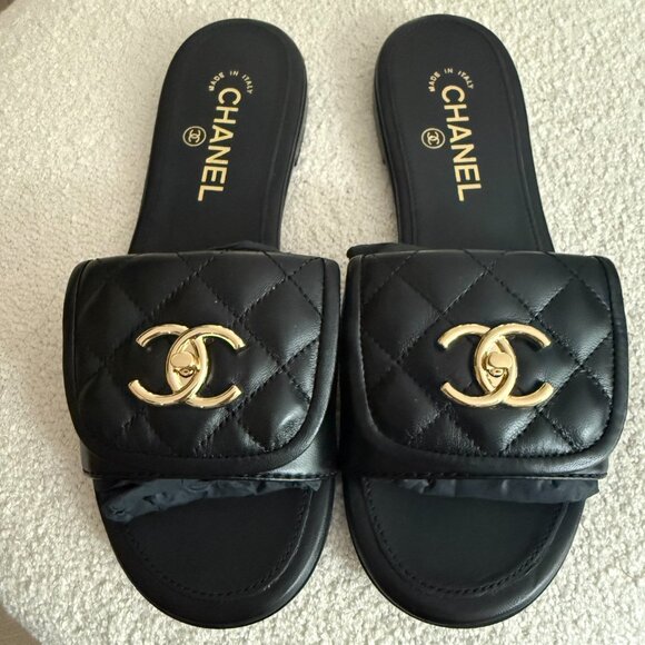 CHANEL Black Lambskin Leather Mules - SIZE38 - Picture 1 of 6